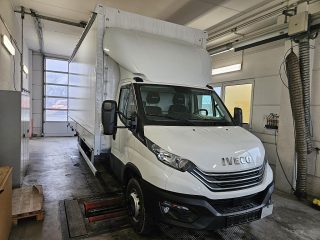 IVECO Daily 70C21A8 - Schiebeplane links und rechts