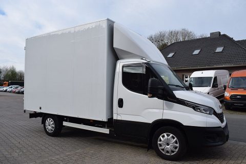 IVECO Daily 35S16A8 Koffer mit Türen